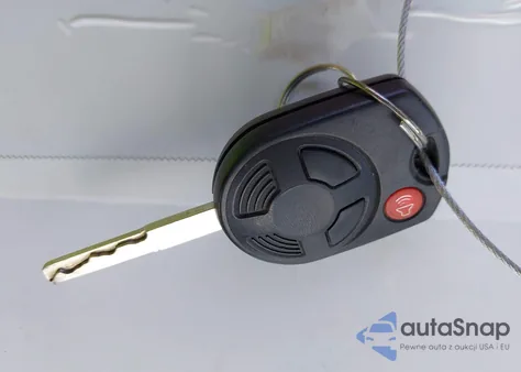 2015 Ford Escape z USA, uszkodzony, nr VIN 1FMTU0G90FUA81004